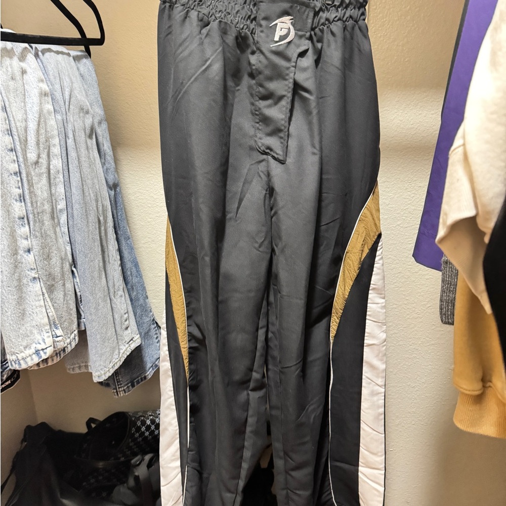 PrettyLittleThing Black and Gold Joggers Sweatpants